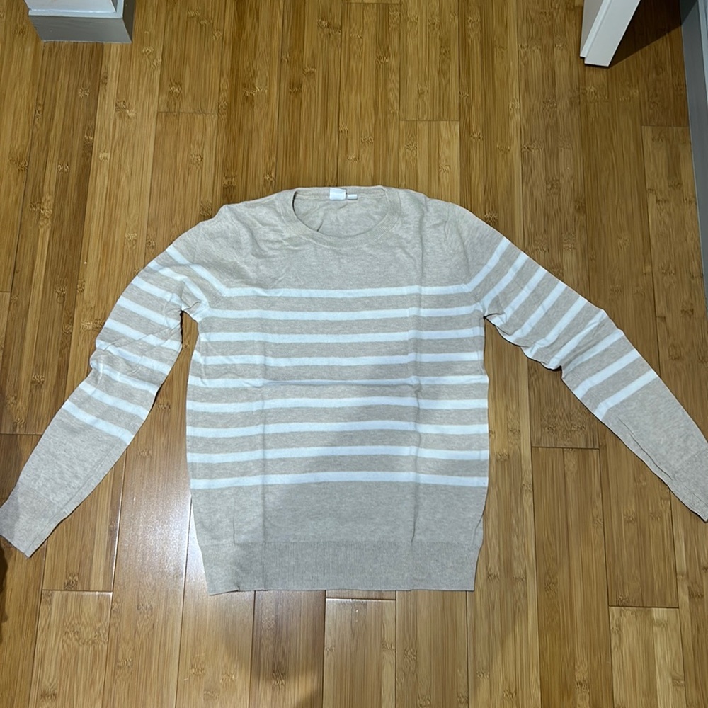 Gap Tan Long Sleeve, Small